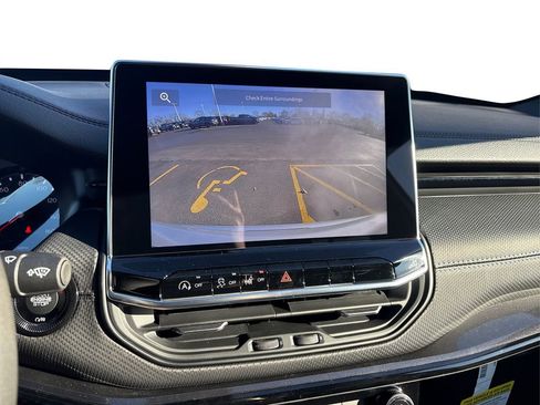 New 2026 Jeep Compass Latitude image 24