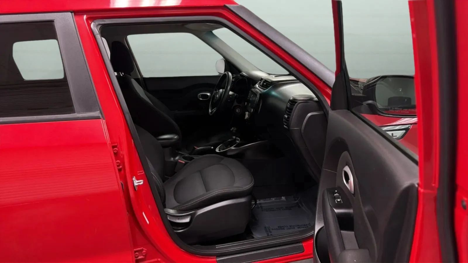 Used 2019 Kia Soul + FWD image 21