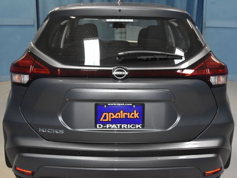 New 2025 Nissan Kicks Play S FWD image 21