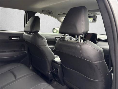 Used 2025 Toyota Corolla Cross XLE FWD image 22