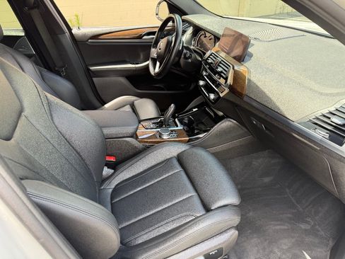 Used 2019 BMW X4 xDrive30i w/ Driving Assistance Package AWD/4WD image 18