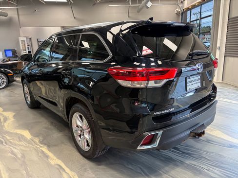 Used 2018 Toyota Highlander Limited AWD/4WD image 35