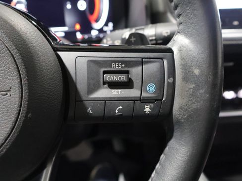 Used 2023 Nissan Rogue Platinum w/ Platinum Premium Package AWD/4WD image 37