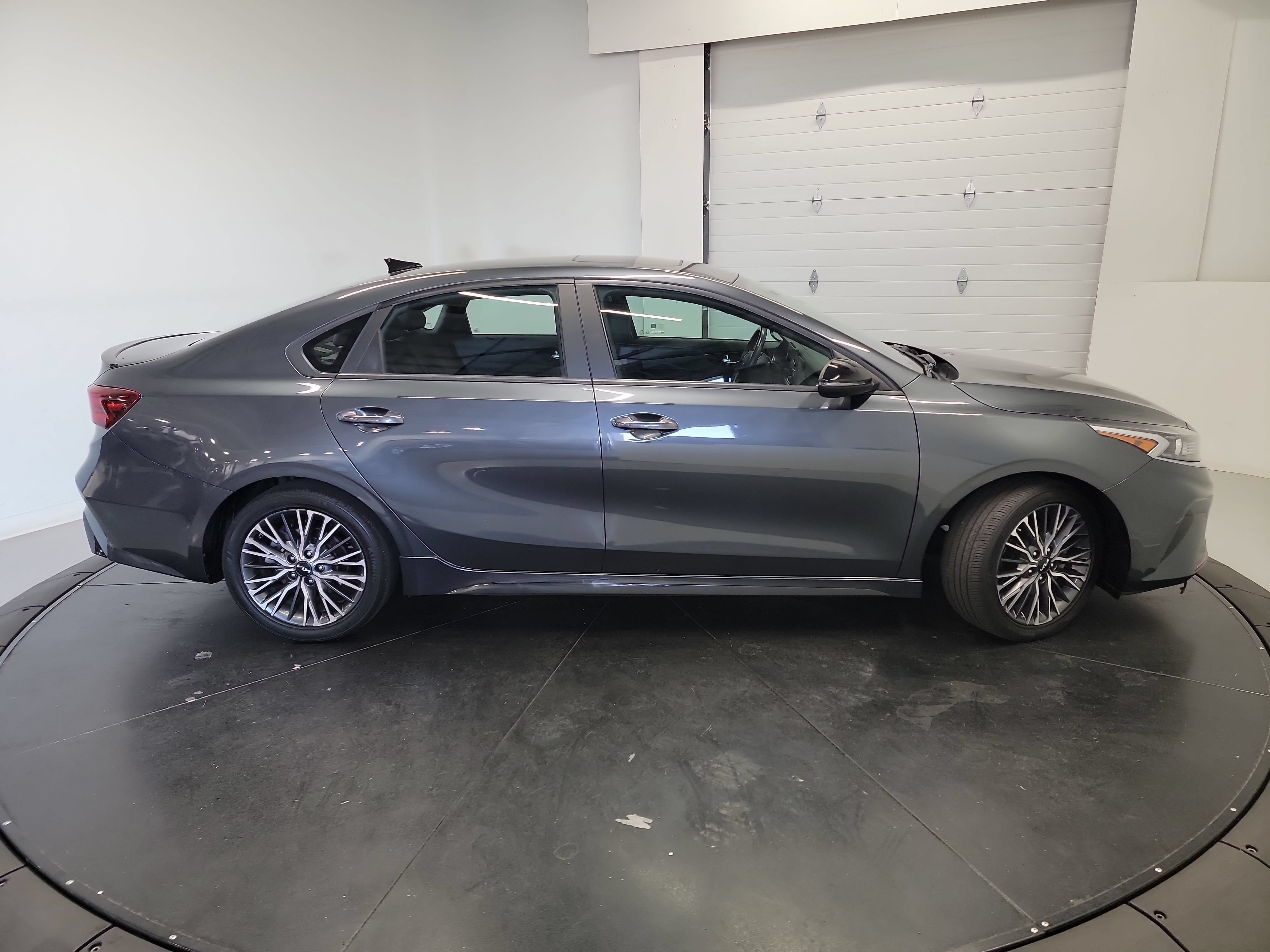 Used 2023 Kia Forte GT-Line w/ GT-Line Premium Package FWD image 19
