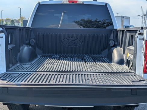 Used 2022 Ford F150 XLT w/ Equipment Group 302A High image 16