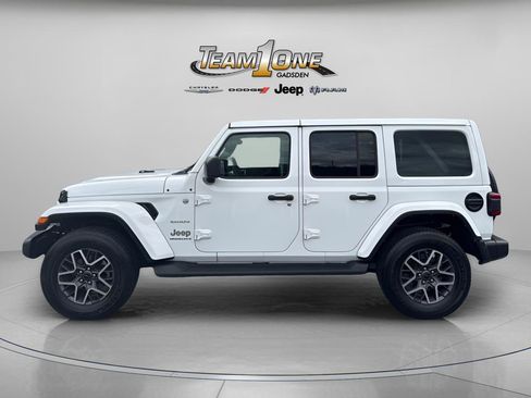Used 2024 Jeep Wrangler Sahara w/ Technology Group image 6