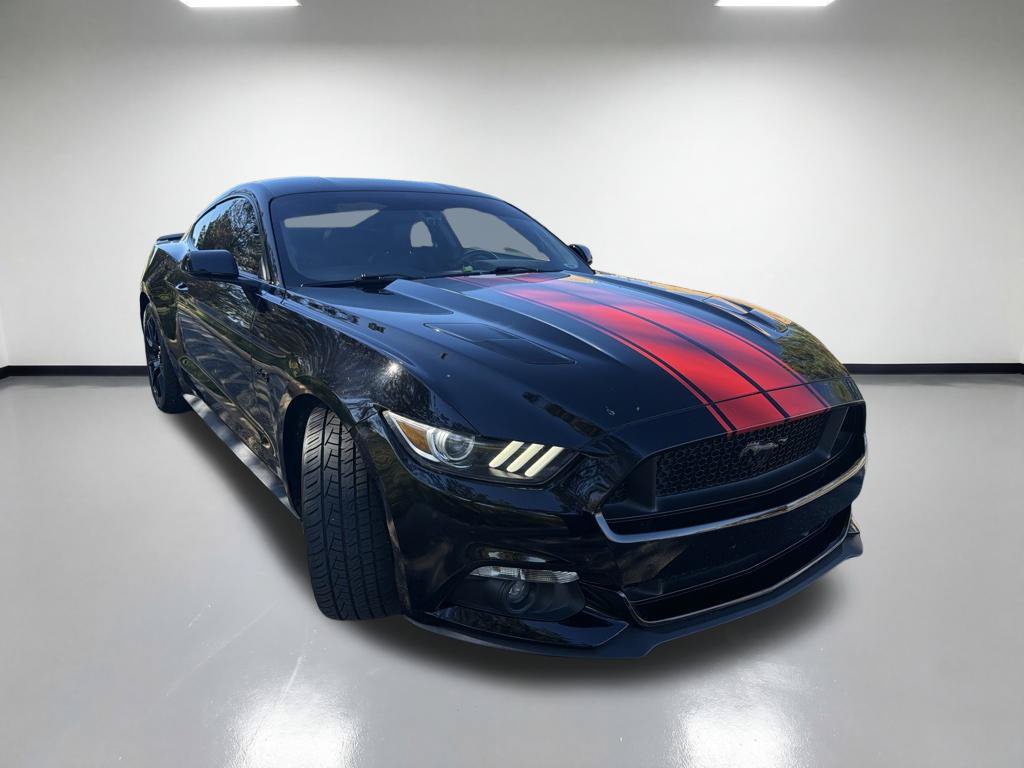 Used 2017 Ford Mustang GT Premium w/ Black Accent Package RWD image 4