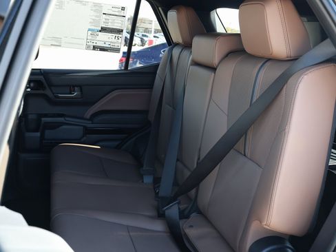 New 2026 Toyota 4Runner Limited image 34