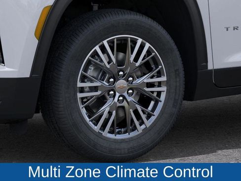 New 2026 Chevrolet Traverse LT image 9