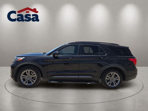 Used 2022 Ford Explorer XLT w/ Equipment Group 202A RWD image 3