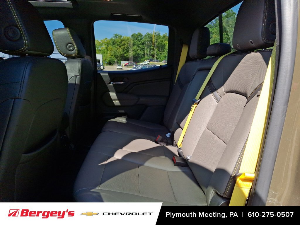 Certified 2023 Chevrolet Colorado ZR2 w/ ZR2 Convenience Package III AWD/4WD image 12