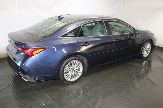 Used 2019 Toyota Avalon Limited w/ All Weather Liner Package FWD image 5