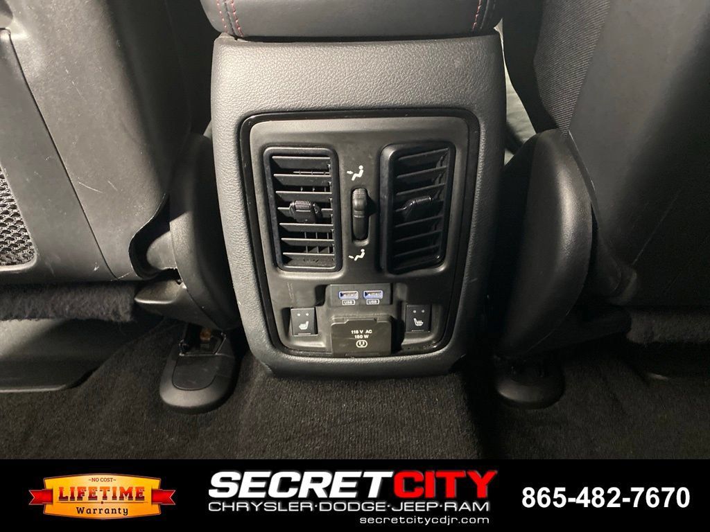 Used 2022 Dodge Durango R/T w/ Blacktop Package AWD/4WD image 26
