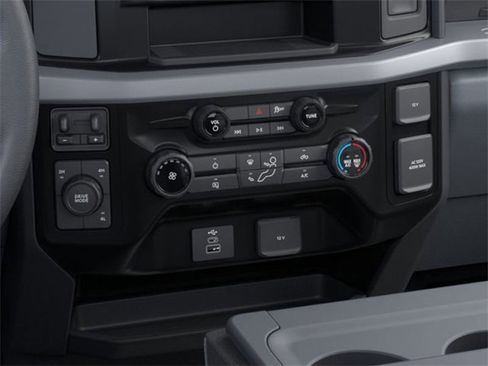 New 2025 Ford F250 XLT image 15