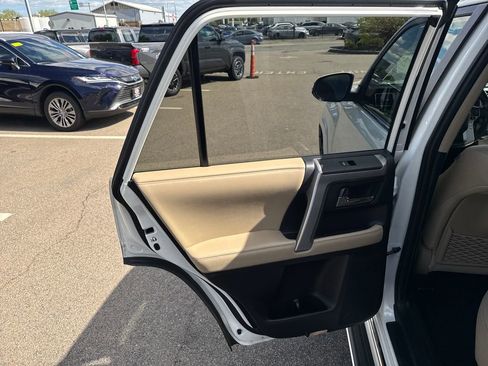 Used 2020 Toyota 4Runner Limited AWD/4WD image 42