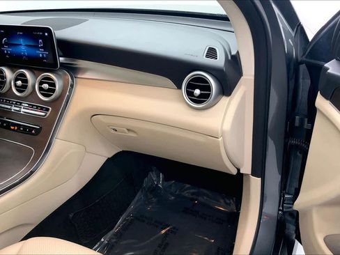 Used 2020 Mercedes-Benz GLC 300 image 27