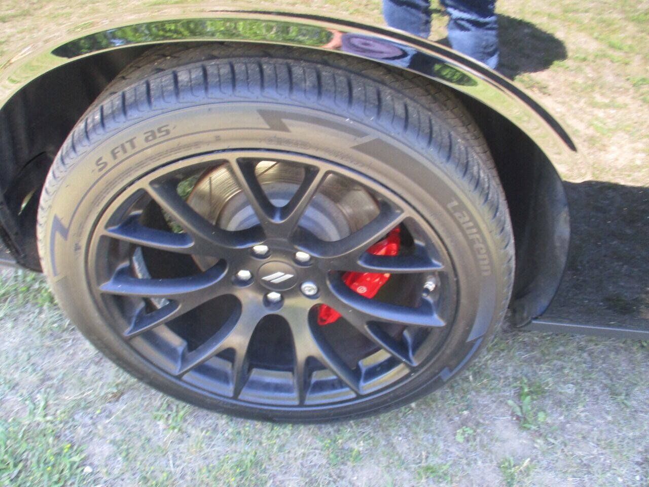 Used 2016 Dodge Challenger SRT Hellcat RWD image 28