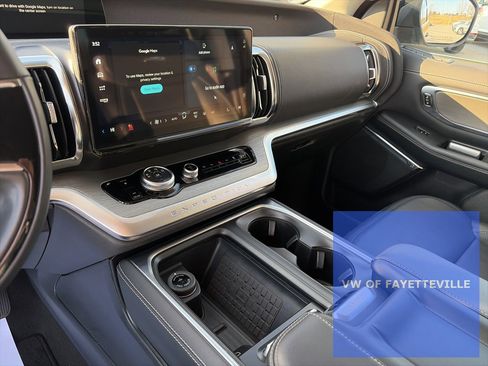 Used 2025 Ford Expedition Max Platinum image 18