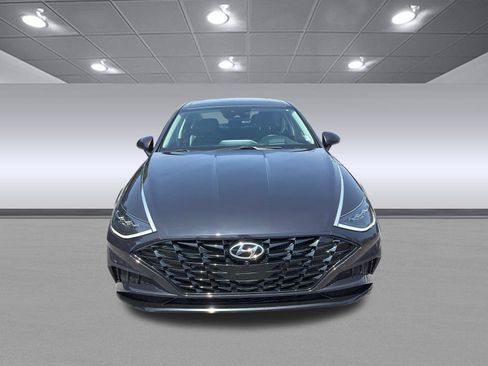 Certified 2023 Hyundai Sonata Limited w/ Cargo Package FWD image 2