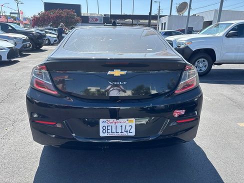 Used 2017 Chevrolet Volt LT FWD image 5