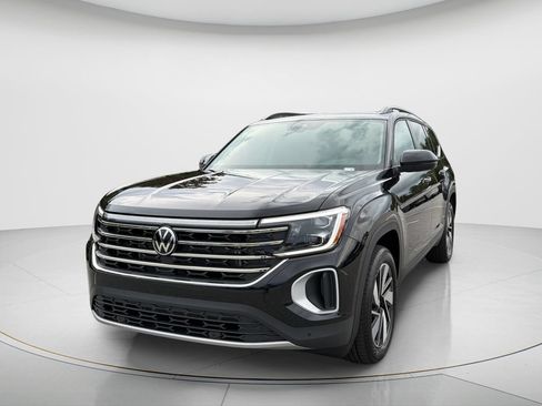 New 2026 Volkswagen Atlas SE FWD image 1