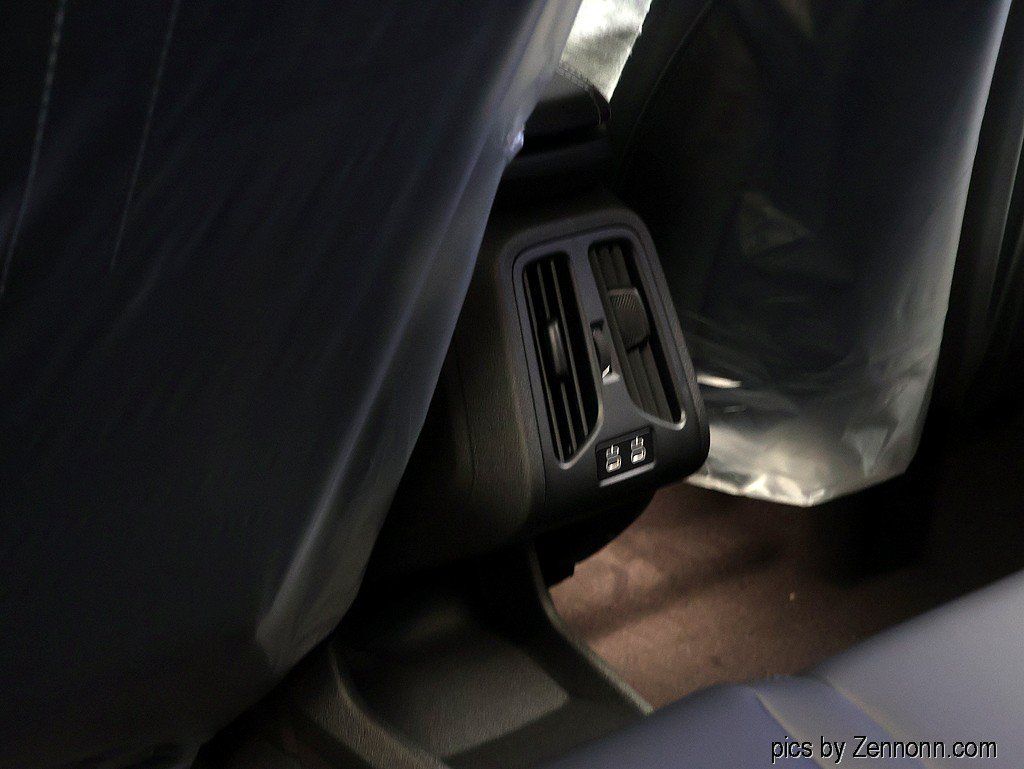 New 2027 BMW X1 xDrive28i AWD/4WD image 14