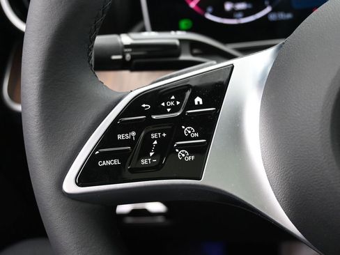 New 2025 Mercedes-Benz C 300 4MATIC Sedan image 11