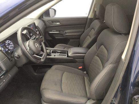 Used 2022 Nissan Pathfinder SV FWD image 17
