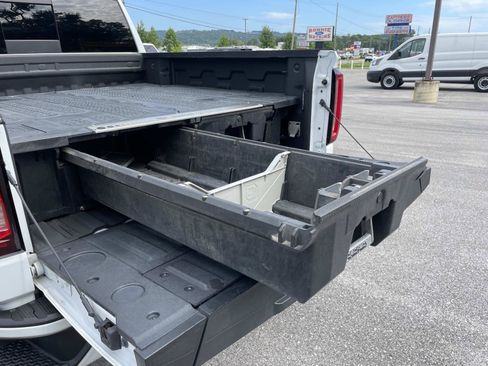 Used 2023 GMC Sierra 1500 AT4 w/ AT4 Premium Package AWD/4WD image 9