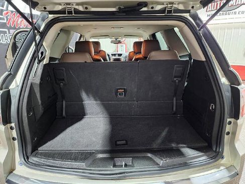 Used 2016 GMC Acadia SLT image 12
