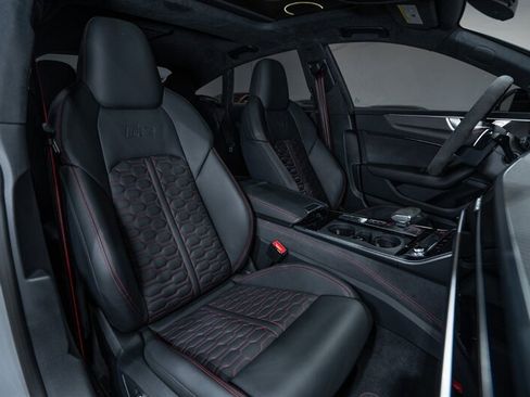 Used 2023 Audi RS 7 Sportback AWD/4WD image 37