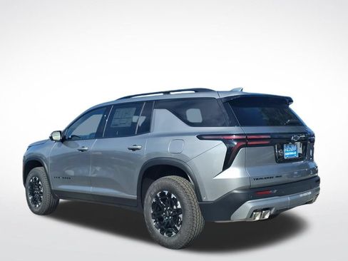 New 2027 Chevrolet Traverse Z71 w/ Enhanced Driving Package AWD/4WD image 5