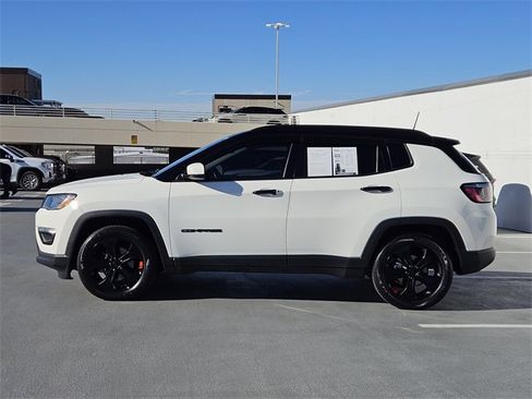 Used 2020 Jeep Compass Latitude image 4