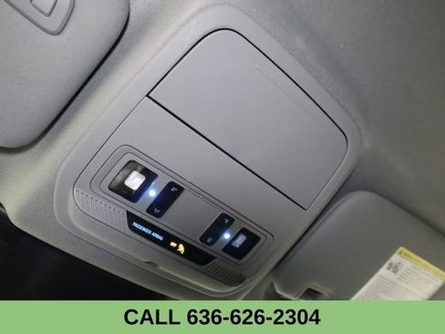 Used 2023 Ford Explorer Limited image 24