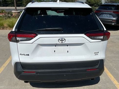 Used 2025 Toyota RAV4 XLE AWD/4WD image 11
