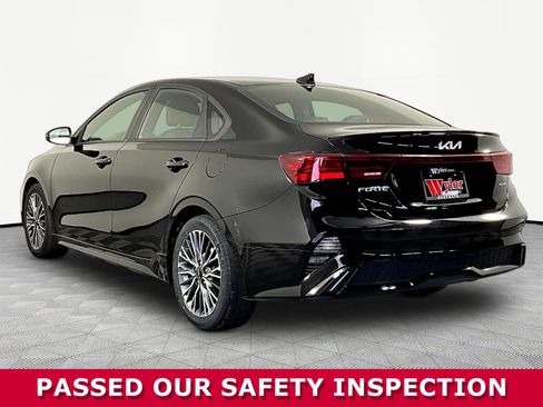 Used 2023 Kia Forte GT-Line w/ GT-Line Premium Package FWD image 4