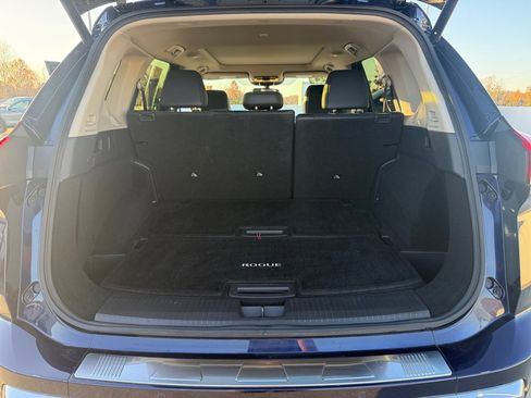 Used 2024 Nissan Rogue Platinum w/ Platinum Premium Package image 17