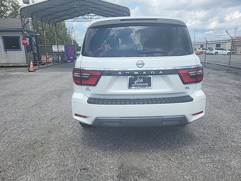 Used 2023 Nissan Armada SL w/ Captain's Chairs Package AWD/4WD image 3