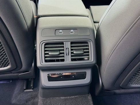 Used 2025 Audi Q5 Premium Plus w/ Premium Plus AWD/4WD image 27