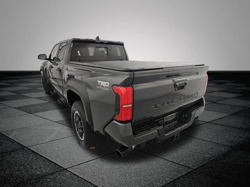 Used 2024 Toyota Tacoma TRD Off-Road w/ TRD Off Road Upgrade Package AWD/4WD image 4