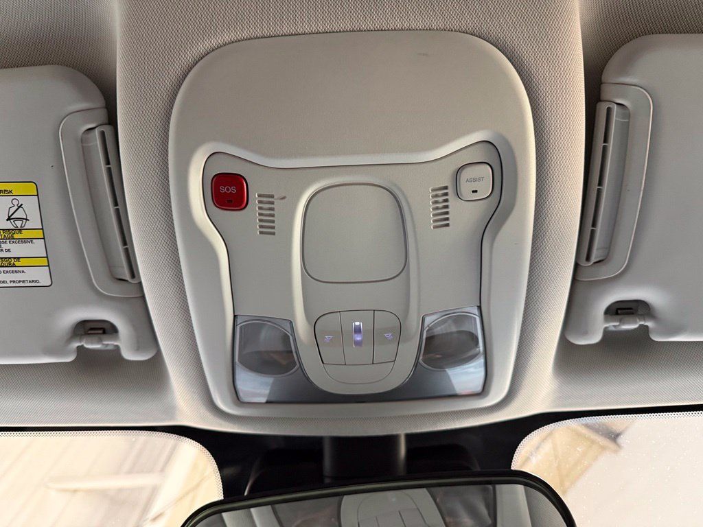 Used 2020 Jeep Renegade Latitude w/ Cold Weather Group AWD/4WD image 20