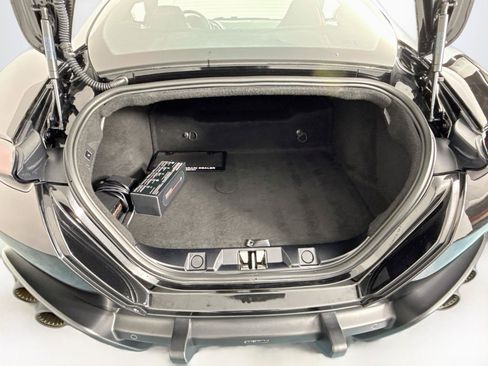 Used 2022 Ferrari Roma RWD image 29