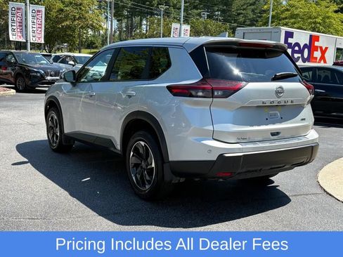 Used 2025 Nissan Rogue SV AWD/4WD image 6