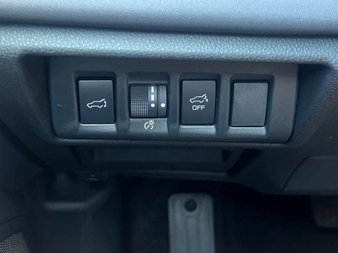 New 2025 Subaru Outback Limited image 31