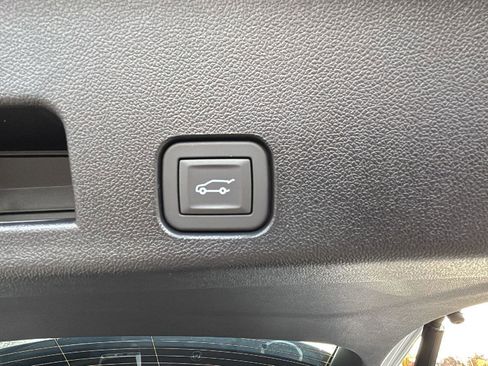 New 2026 GMC Acadia Elevation image 35