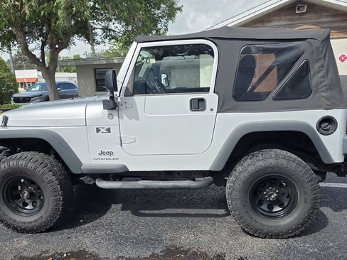 Used 2005 Jeep Wrangler X w/ Tire & Wheel Group (Ecco) AWD/4WD image 2