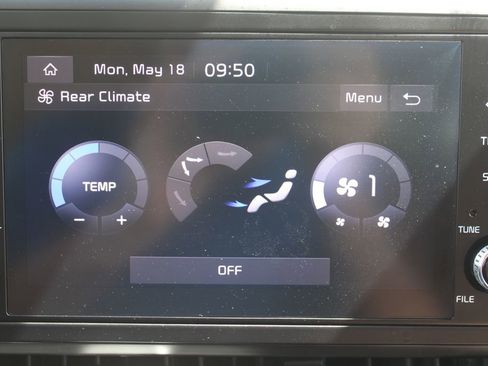 Used 2022 Kia Carnival LX FWD image 53