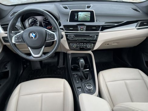 Used 2019 BMW X1 xDrive28i w/ Convenience Package image 3