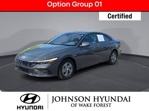 Certified 2025 Hyundai Elantra SE FWD image 4