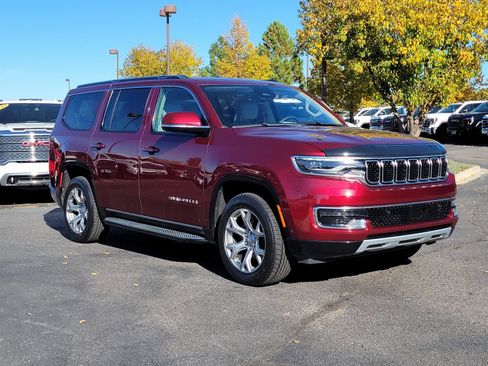 Used 2022 Jeep Wagoneer Series II image 1